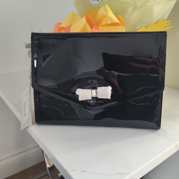 Gorgeous Ted Baker Black w Pink Bow Envelope Clutch Bag Gloss New - Picture 9 of 13